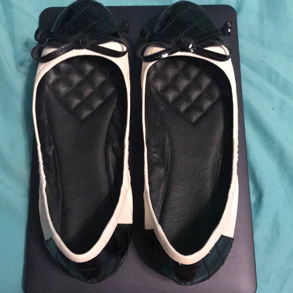Vince Camuto flats
